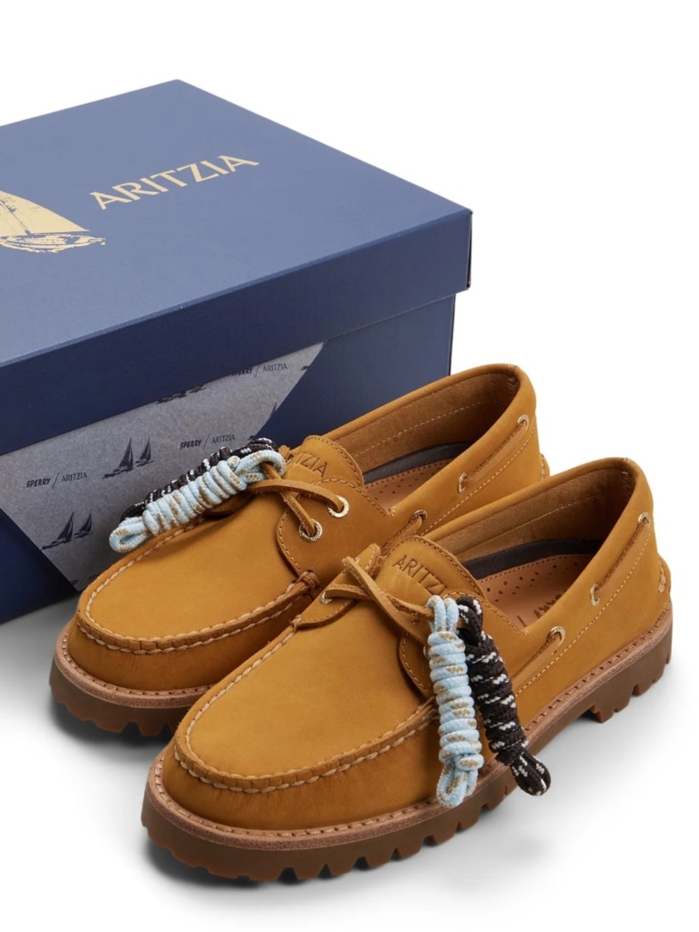Sperry x Aritzia Authentic Original 2 Eye Lug